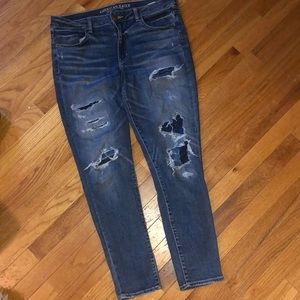 AEO DISTRESSED  JEANS